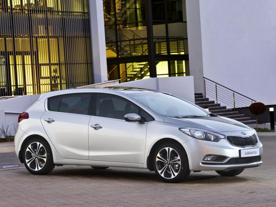  Kia Cerato Hatchback 2013 года  (ZA) (фото 25 из 26)